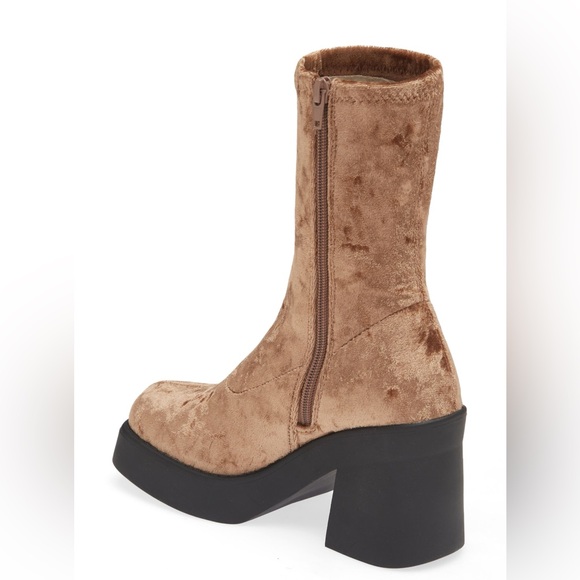 Steve Madden Klayton Boot In Mushroom Velvet - Picture 2 of 14